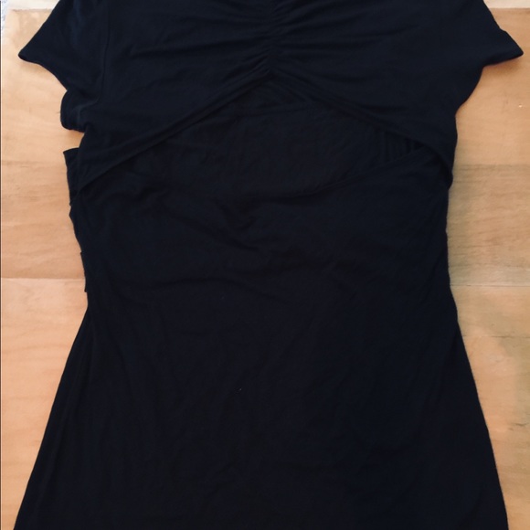 Black dressy top with opening in back✨ - Picture 2 of 3